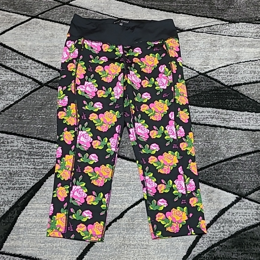 BETSEY JOHNSON PERFORMANCE FLORAL DESIGN LEGGINGS